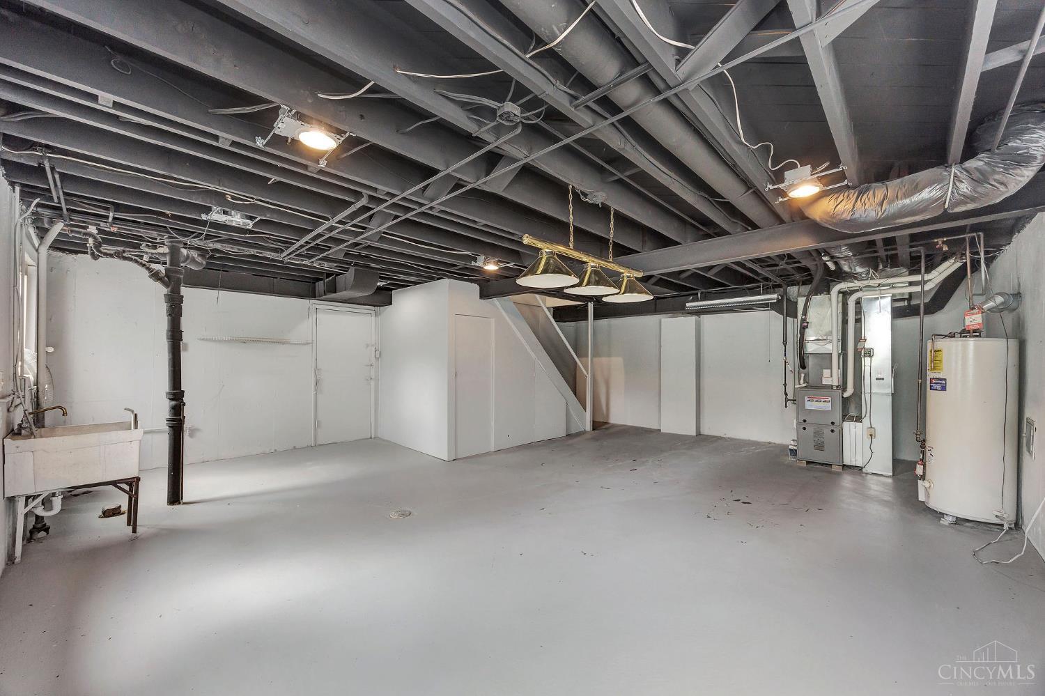 5306 Fox Road Cincinnati, OH 45239 - Photo 26 of 35