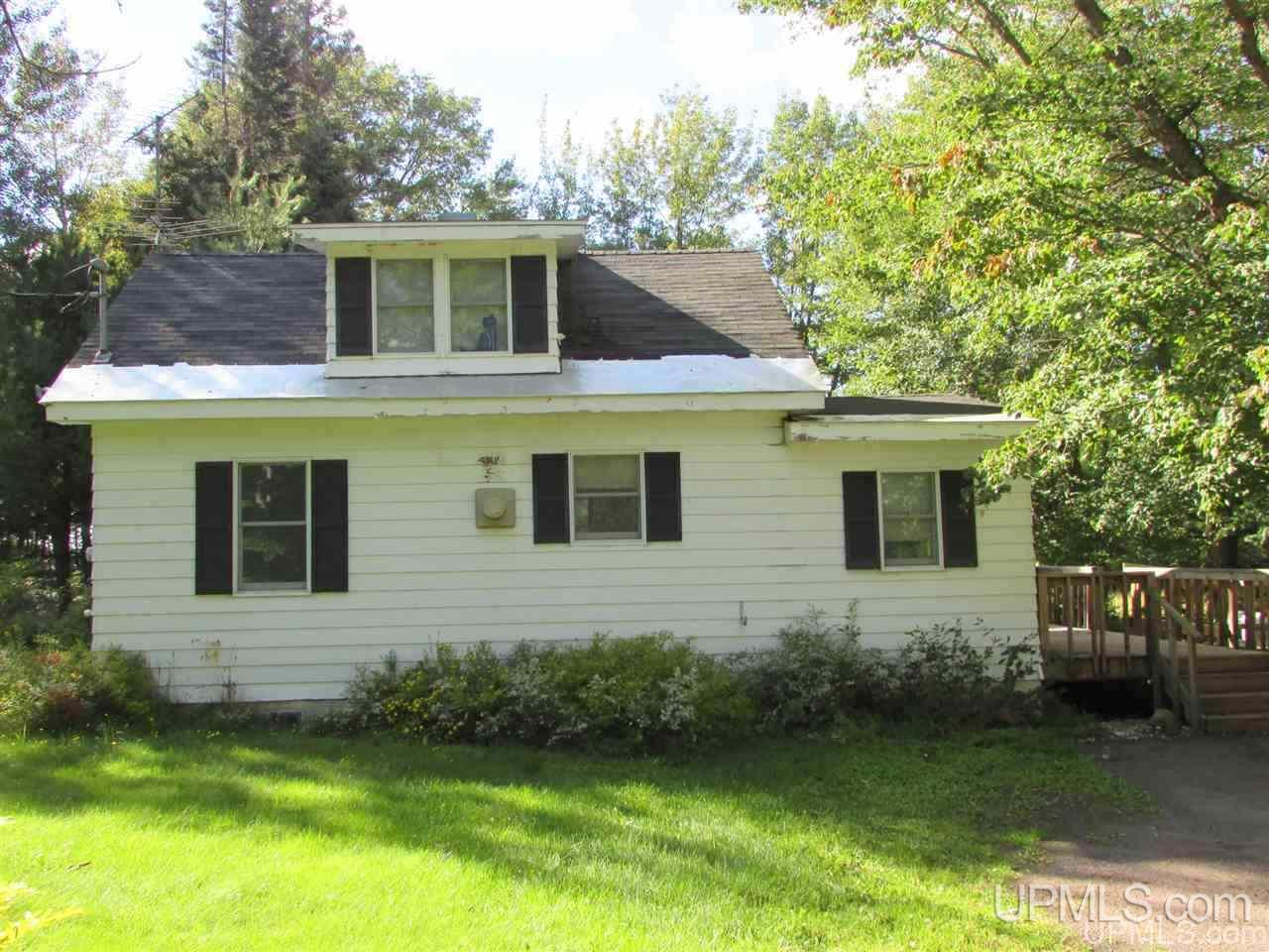 25122 Howes Road Covington, MI 49919 - Photo 2 of 22