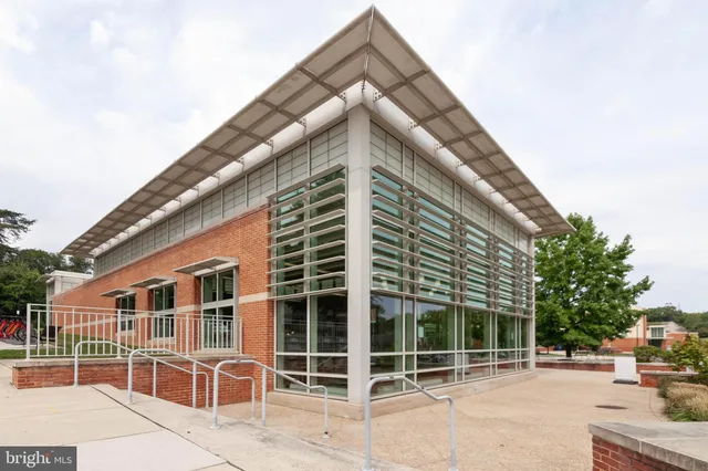 $1,199,500 | 6314 Washington Boulevard, Arlington, VA 22205