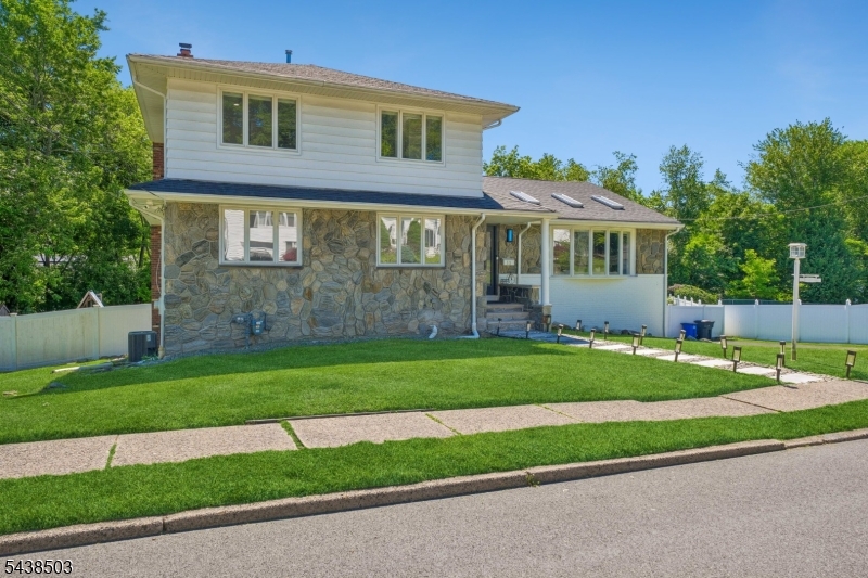 13 Munsey Road Emerson, NJ 07630 - Photo 3 of 48