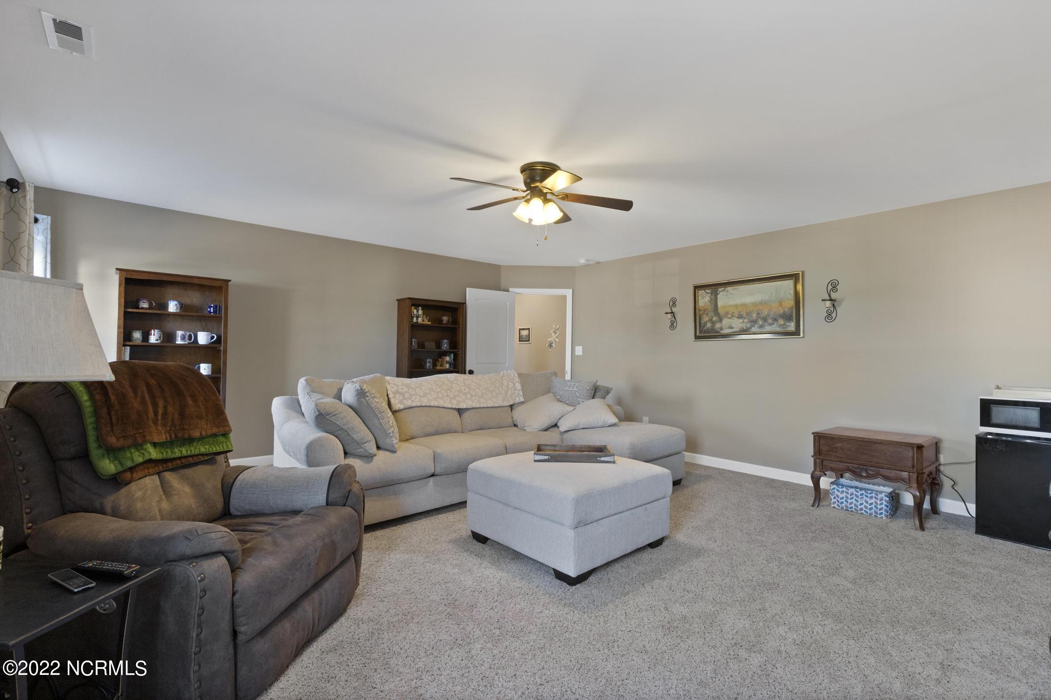 402 Kinroff Drive Hubert, NC 28539 - Photo 27 of 39 IMG_1526