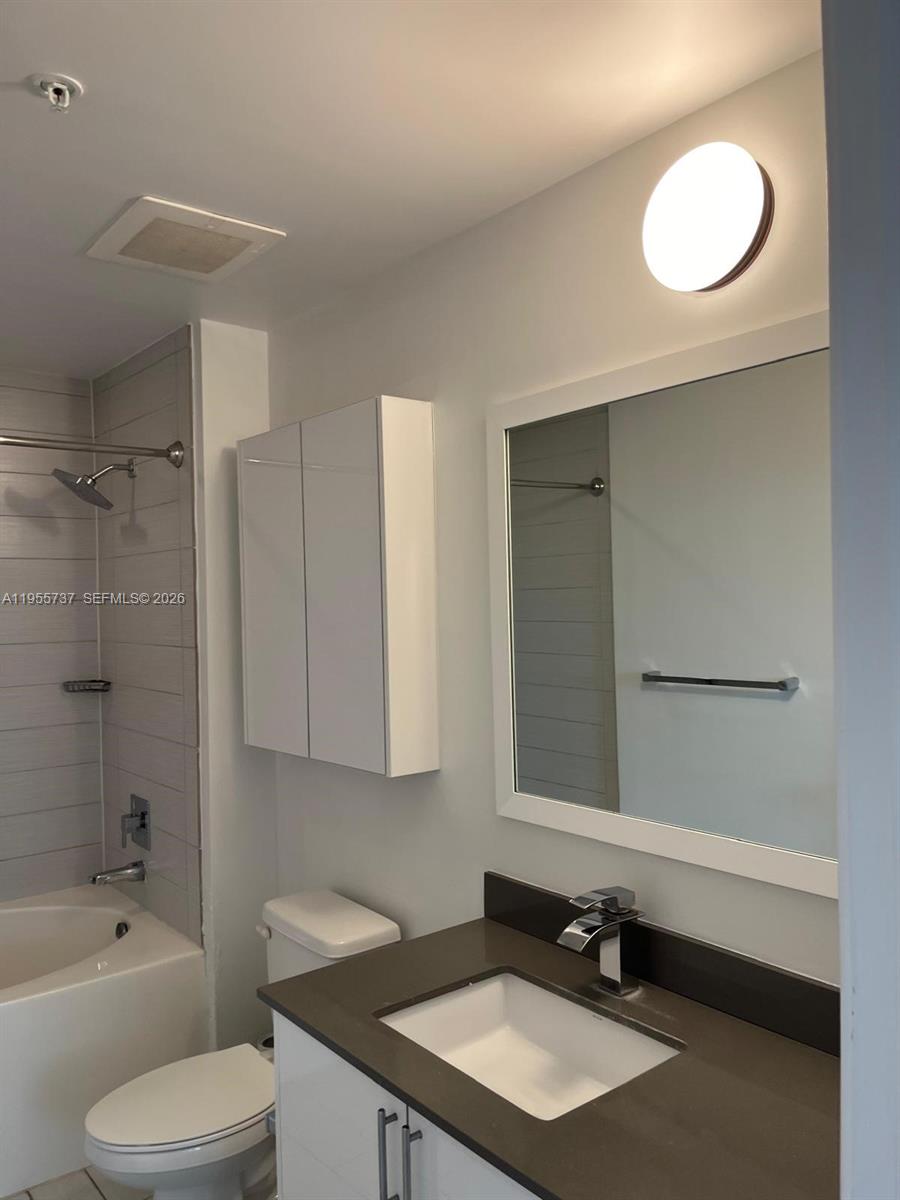 999 Southwest 1st Avenue, Unit 2301 Miami, FL 33130 - Photo 18 of 36
