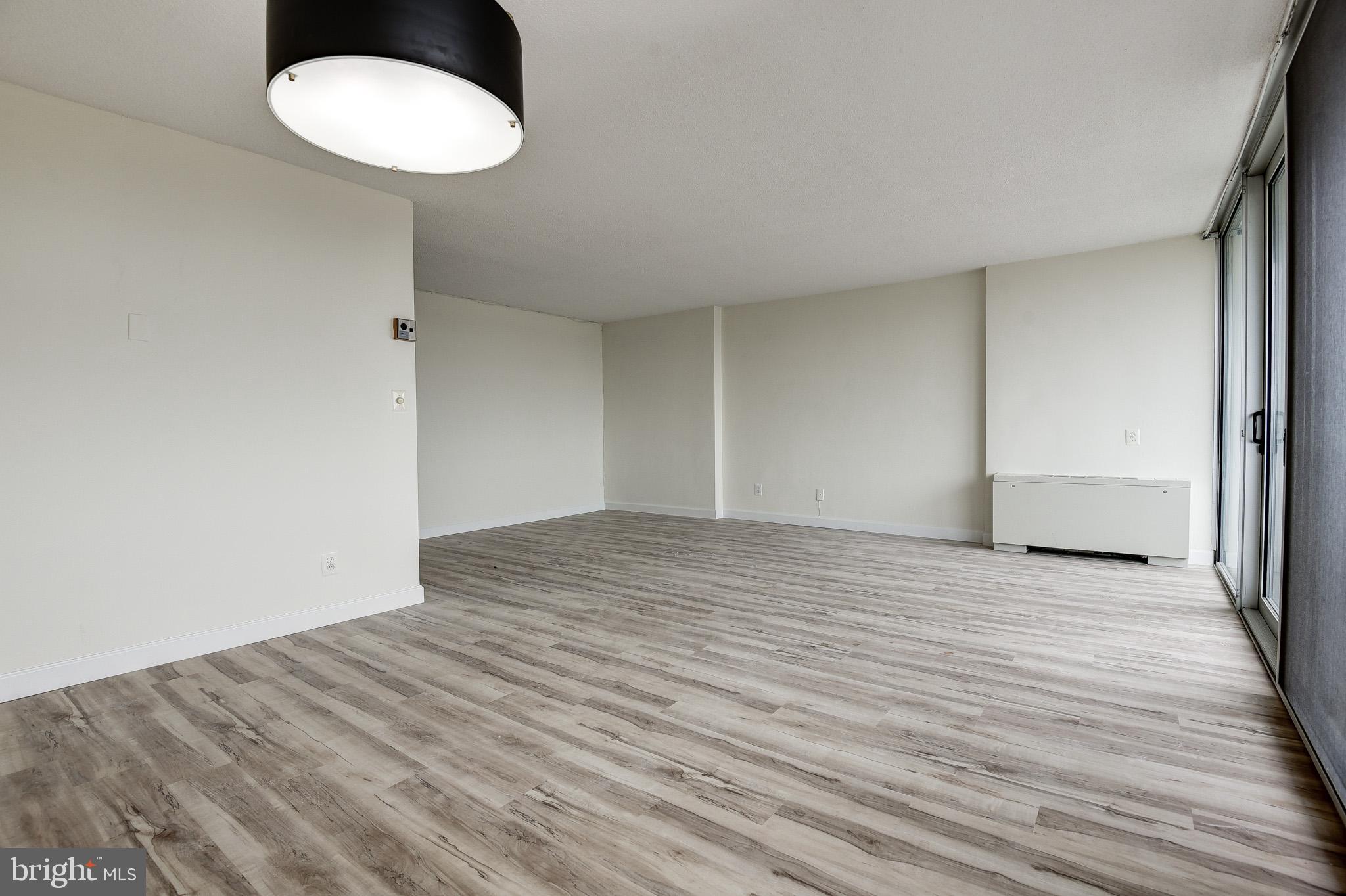 1301 South Arlington Ridge Road, Unit 811 Arlington, VA 22202 - Photo 9 of 23 Gallery Image 9