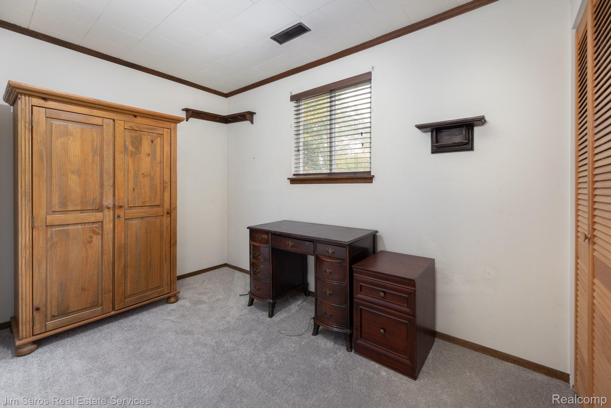 1745 June Avenue Rochester, MI 48309 - Photo 14 of 17 Gallery Image 14
