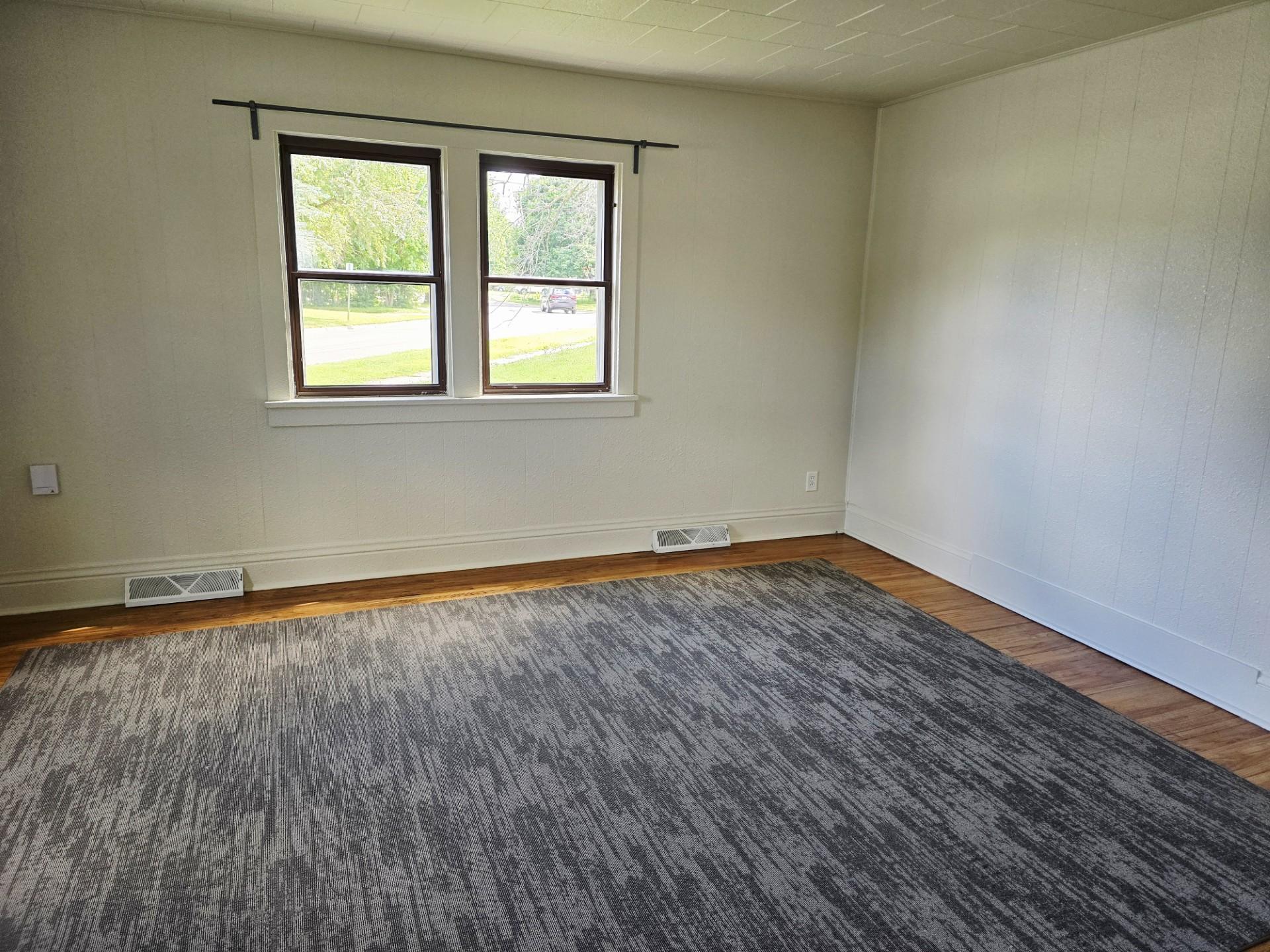 606 5th Place Southeast Austin, MN 55912 - Photo 6 of 15
