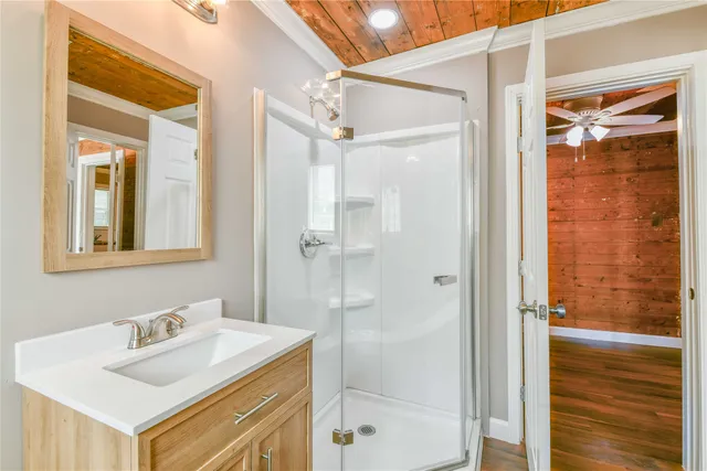 $590,000 | 4611 Schroeder Street, Houston, TX 77011