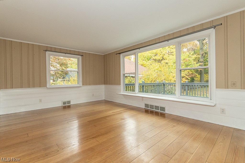 1345 Plainfield Road Cleveland, OH 44121 - Photo 24 of 33 Beautiful family room nestled in the back of the home