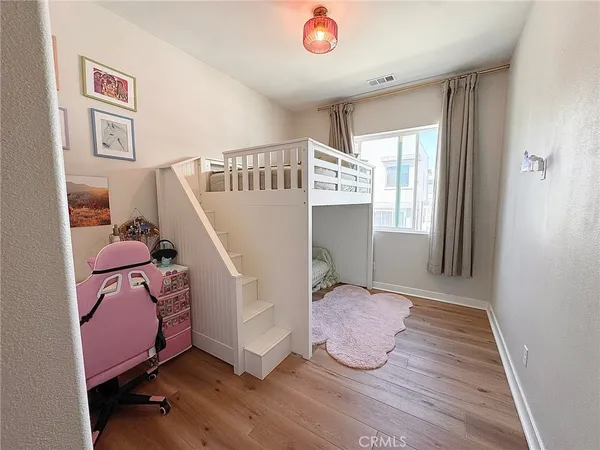 a view of an entryway with workspace