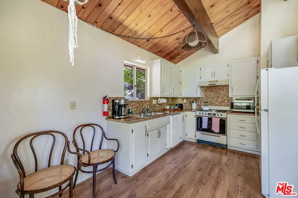 $380,000 | 2378 Rim Of The World Drive, Running Springs, CA 92382