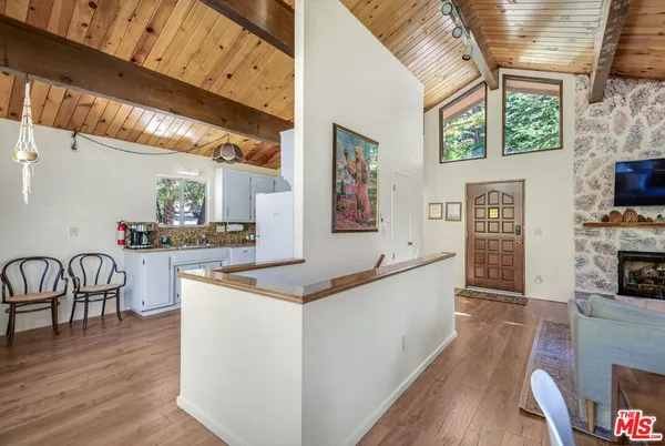 $380,000 | 2378 Rim Of The World Drive, Running Springs, CA 92382