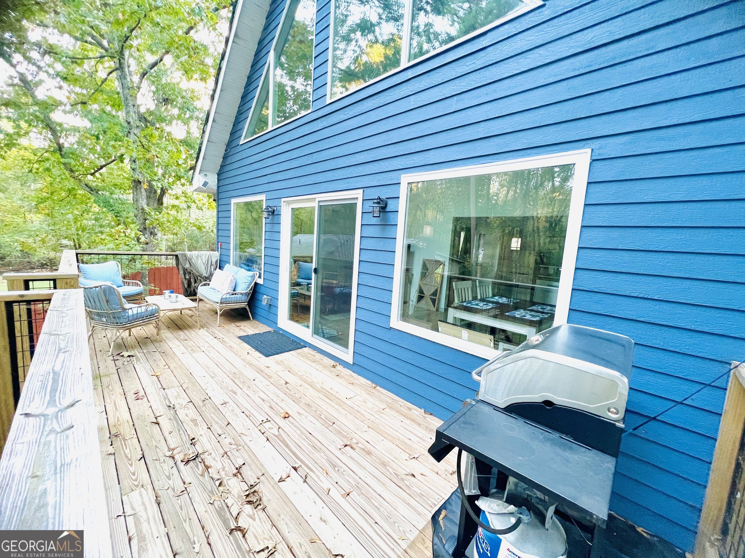 788 Lakeshore Road Martin, GA 30557 - Photo 24 of 29 a view of a patio with wooden floor
