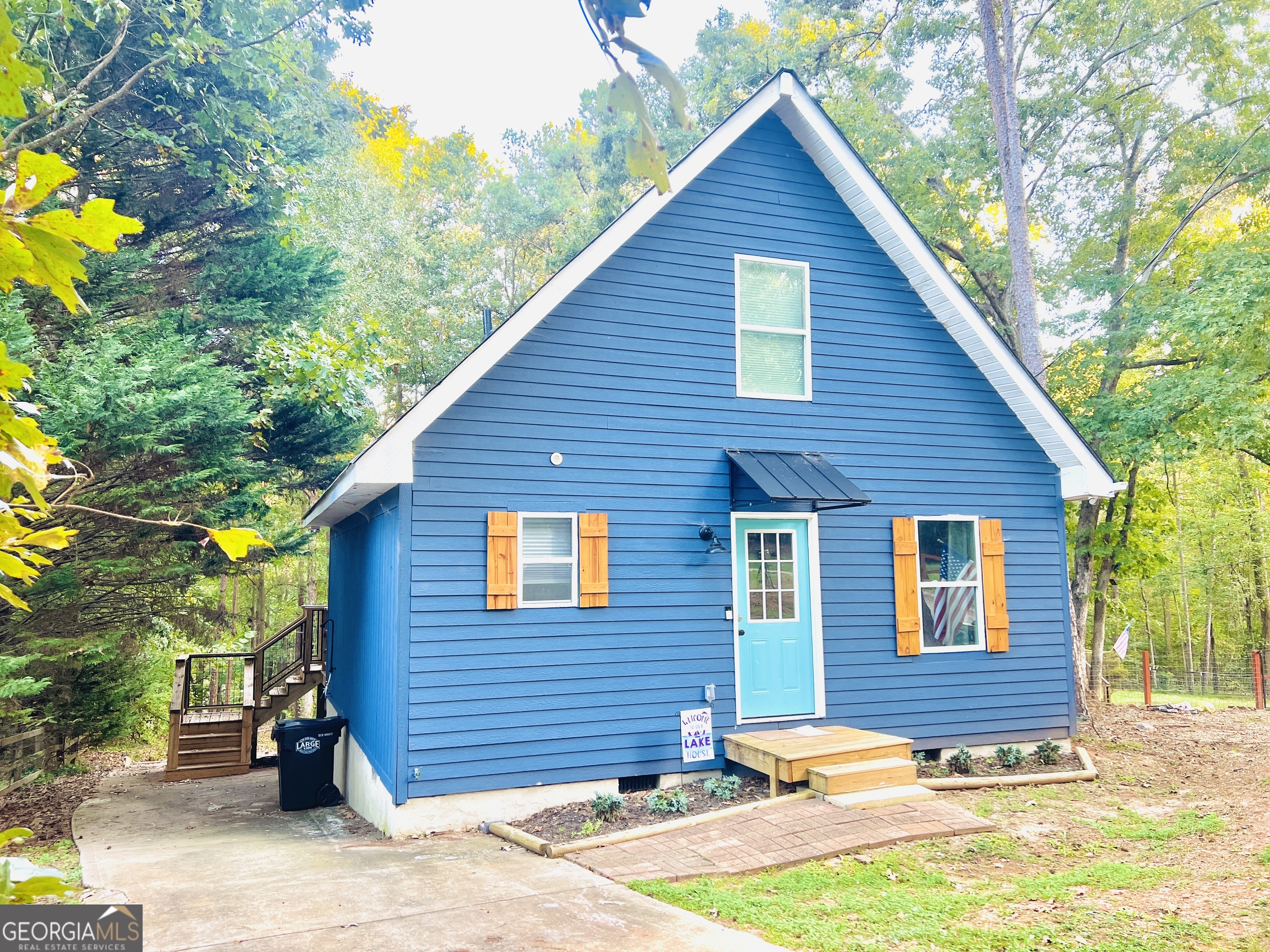 788 Lakeshore Road Martin, GA 30557 - Photo 6 of 29 a view of a house with a yard