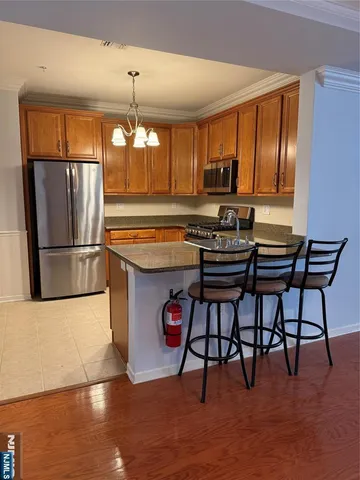 $499,900 | 6208 Harcourt Road, Clifton, NJ 07013