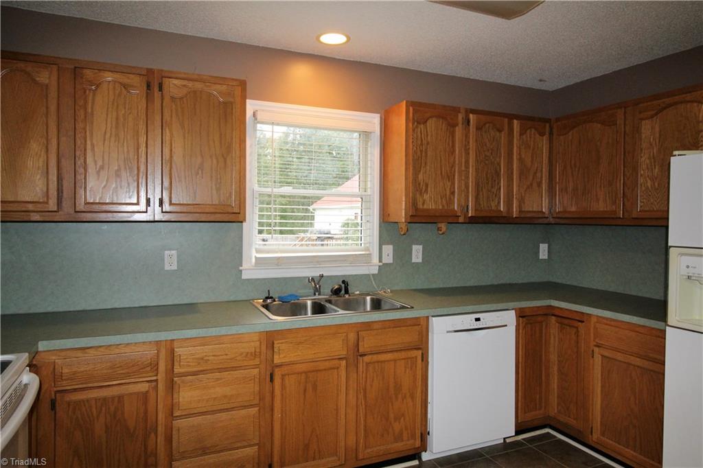 5817 Jones Road Walkertown, NC 27051 - Photo 8 of 22 Gallery Image 8