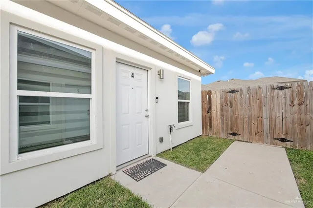 $1,350 | 1700 Angelina Drive, Unit 4, San Juan, TX 78589