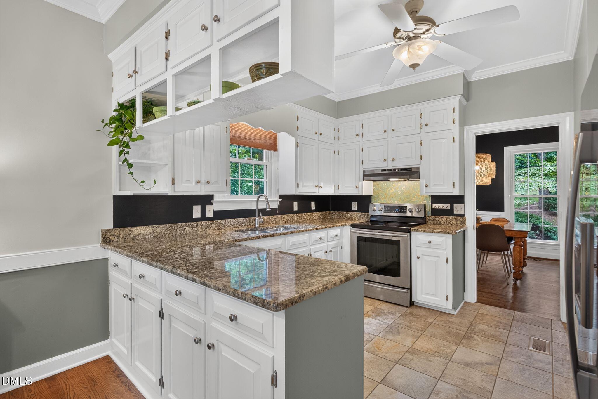 205 Lawrence Road Cary, NC 27511 - Photo 7 of 96 103_NJO08401