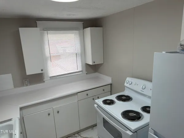 $850 | 422 West Main Street, Unit 4, Greeneville, TN 37743