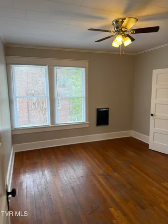 $850 | 422 West Main Street, Unit 4, Greeneville, TN 37743