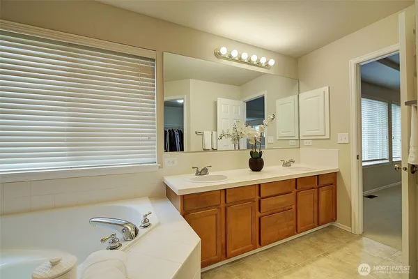 $1,099,000 | 12152 Wilmington Way, Mukilteo, WA 98275