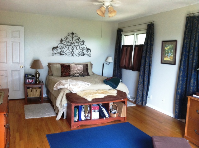 339 High Road Cary, IL 60013 - Photo 10 of 25 a bedroom with a bed and a large mirror on the dresser