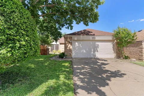$285,000 | 3410 Country Club Place, Grand Prairie, TX 75052