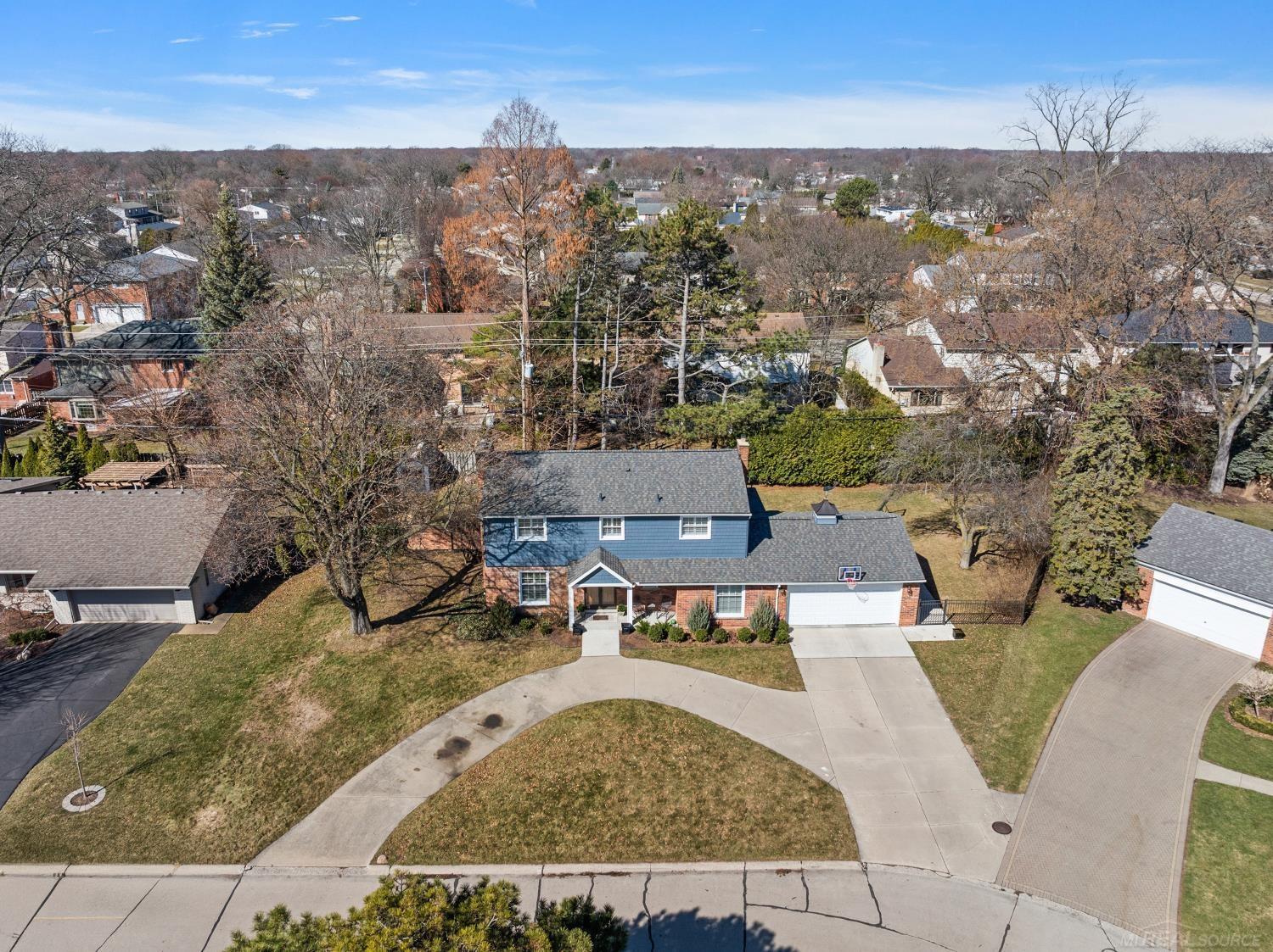 919 Ballantyne Road Grosse Pointe, MI 48236 - Photo 4 of 56 50168943-f77a87ec-fd97-4645-98b1-2e1c197e78b3.JPG