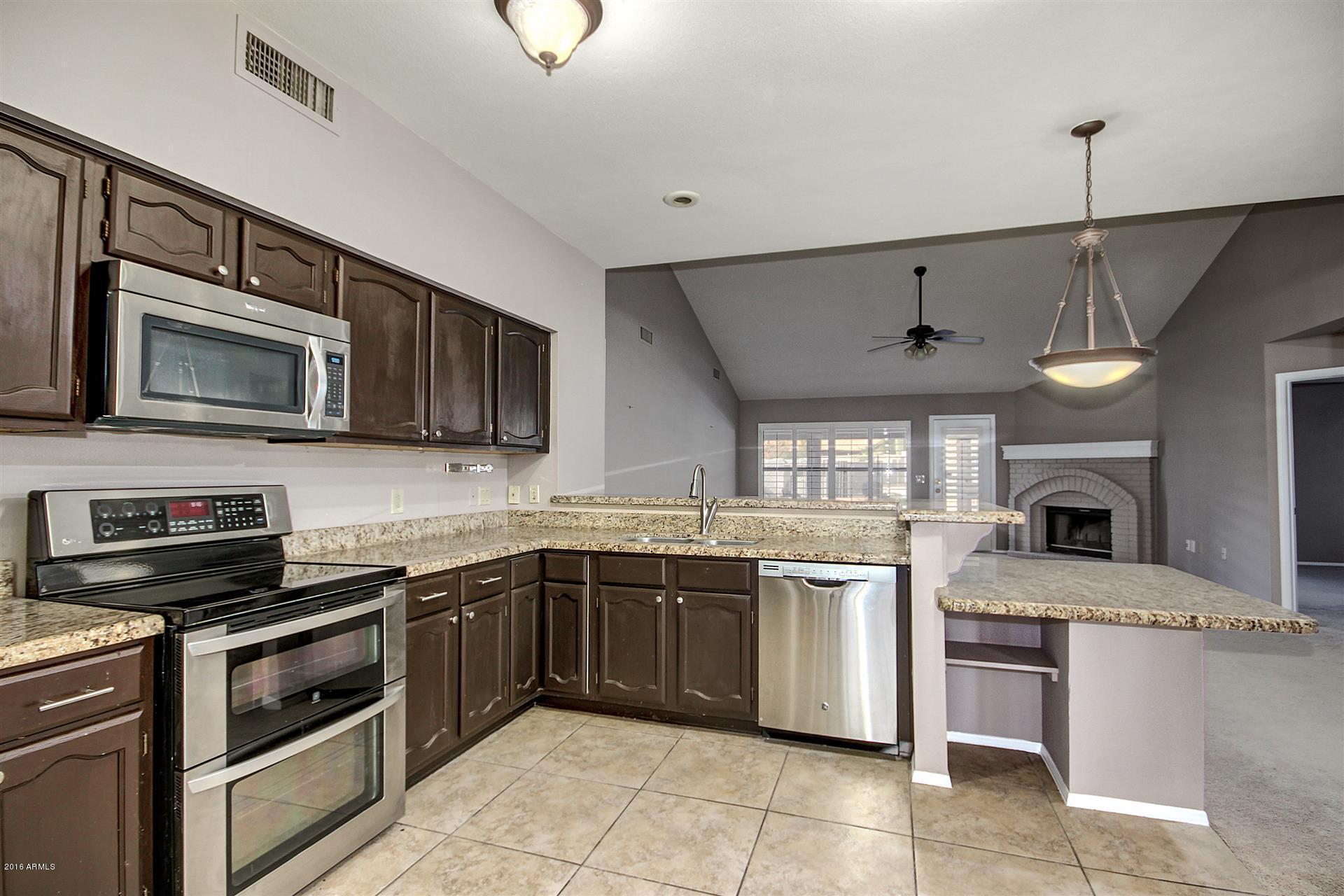 3918 East Frye Road Phoenix, AZ 85048 - Photo 17 of 39 0040-Frye (40)