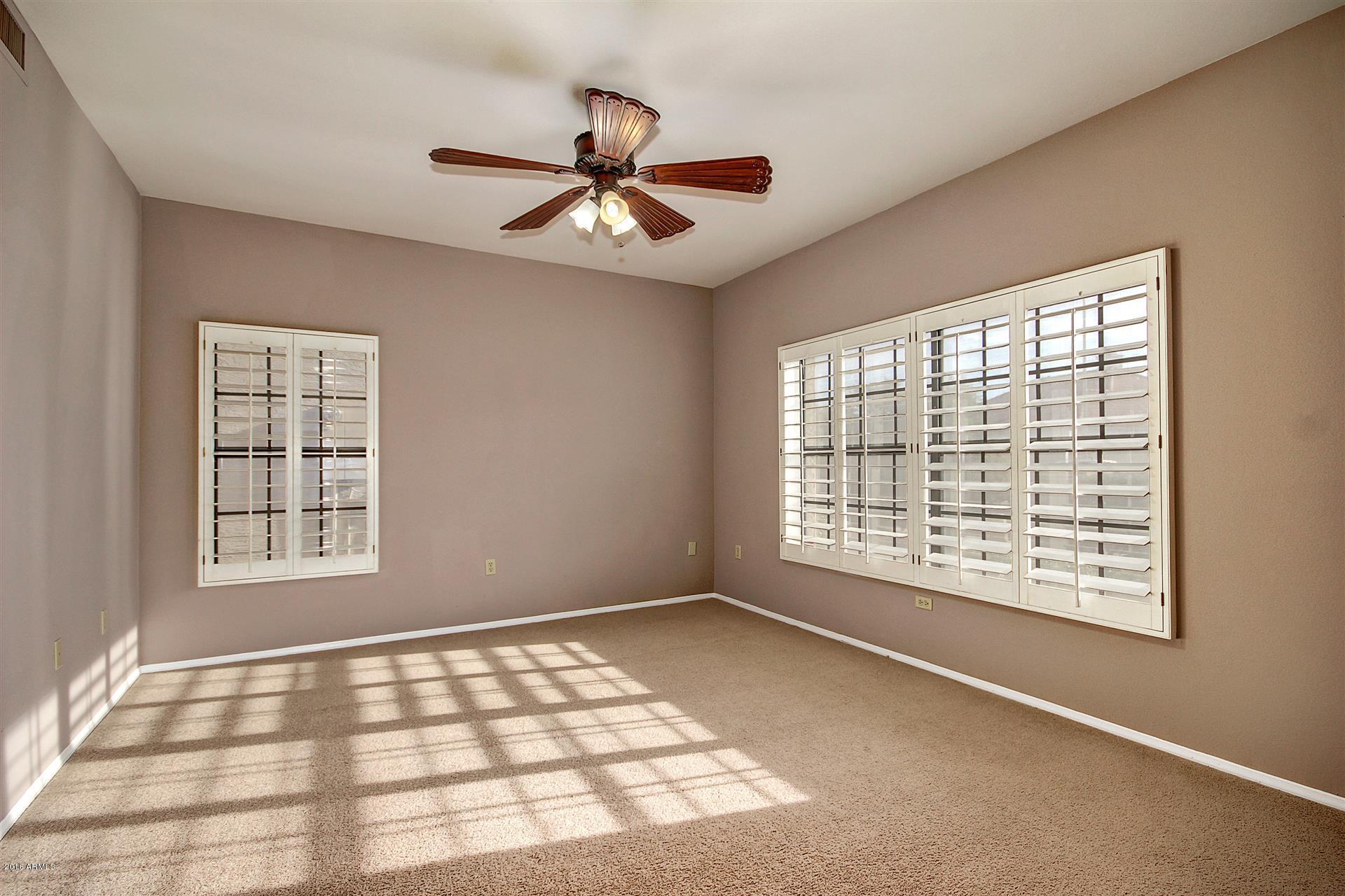 3918 East Frye Road Phoenix, AZ 85048 - Photo 4 of 39 0011-Frye (11)