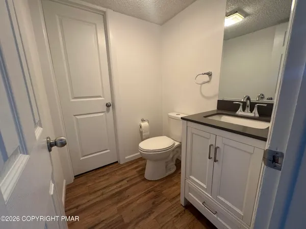 $1,850 | 35 Brookeville Terrace, Mount Pocono, PA 18344