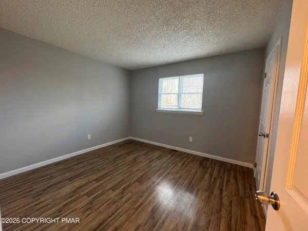 $1,850 | 35 Brookeville Terrace, Mount Pocono, PA 18344