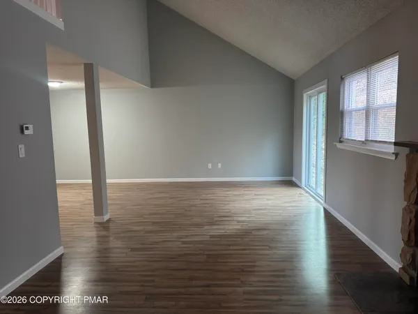 $1,850 | 35 Brookeville Terrace, Mount Pocono, PA 18344