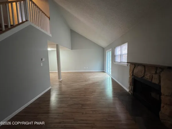 $1,850 | 35 Brookeville Terrace, Mount Pocono, PA 18344