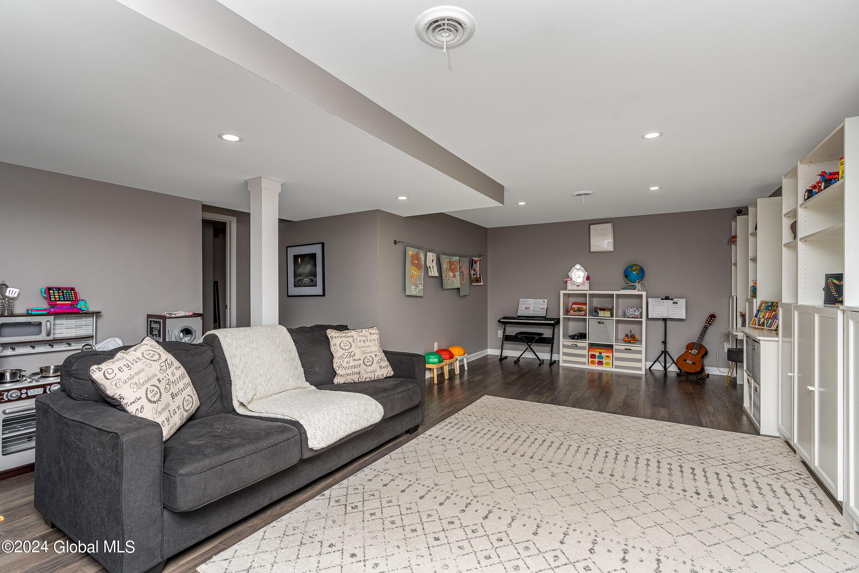 375 McCormack Road Albany, NY 12208 - Photo 54 of 81 051-375-McCormick-Rd