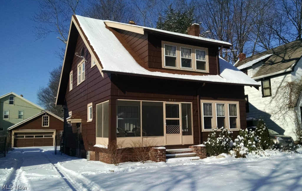 864 Roanoke Road Cleveland Heights, OH 44121 - Photo 1 of 25