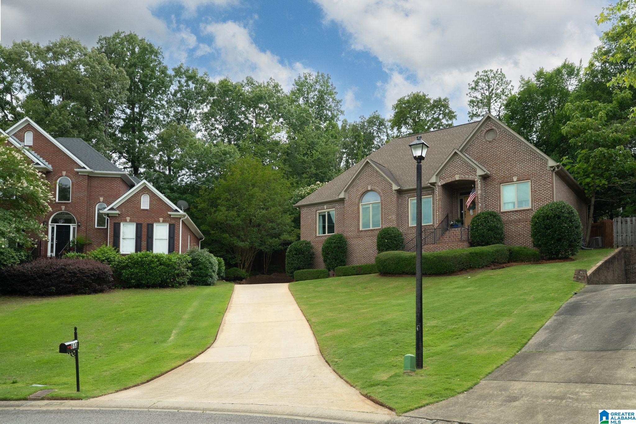 813 Meadow Ridge Lane Birmingham, AL 35242 - Photo 3 of 41