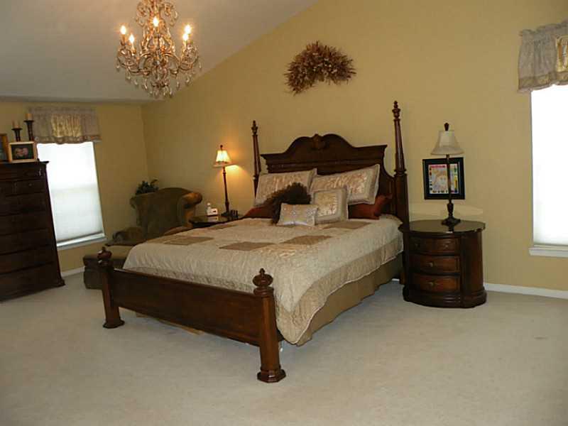 311 Buffalo Ridge Road Canonsburg, PA 15317 - Photo 13 of 25 Master Bedroom. 311 Buffalo Ridge Road Master Bedroom