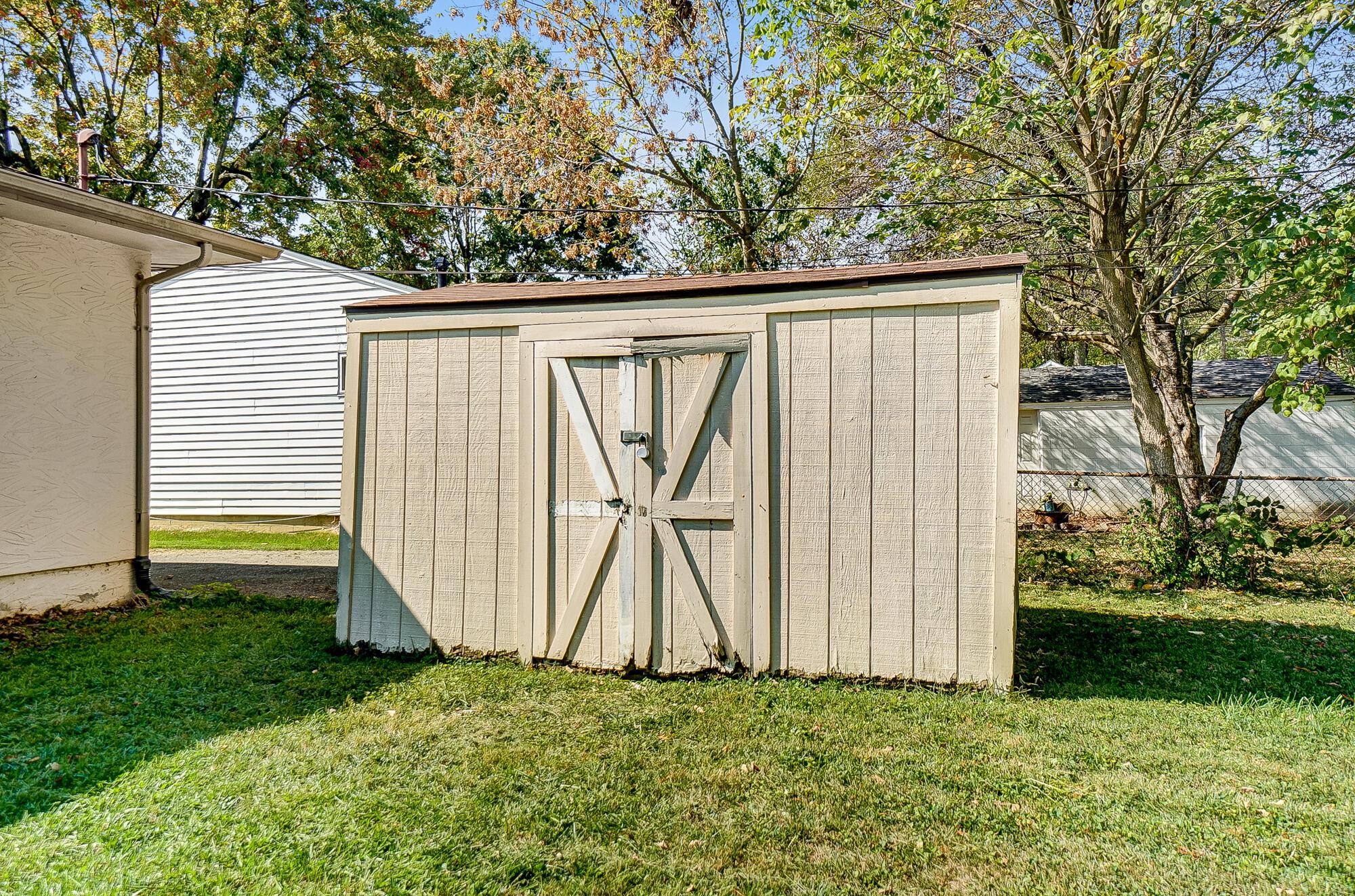 2094 Ward Road Columbus, OH 43224 - Photo 35 of 35 038