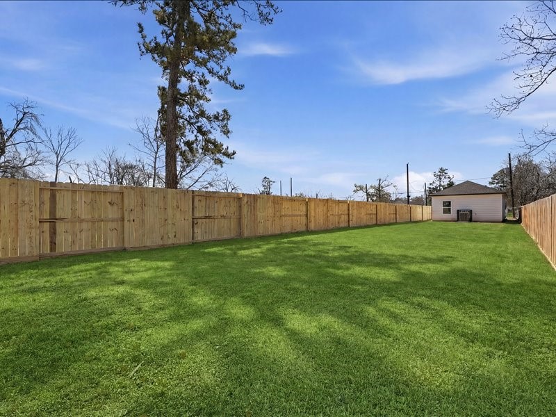8708 Wileyvale Road Houston, TX 77016 - Photo 23 of 23 a view of a backyard