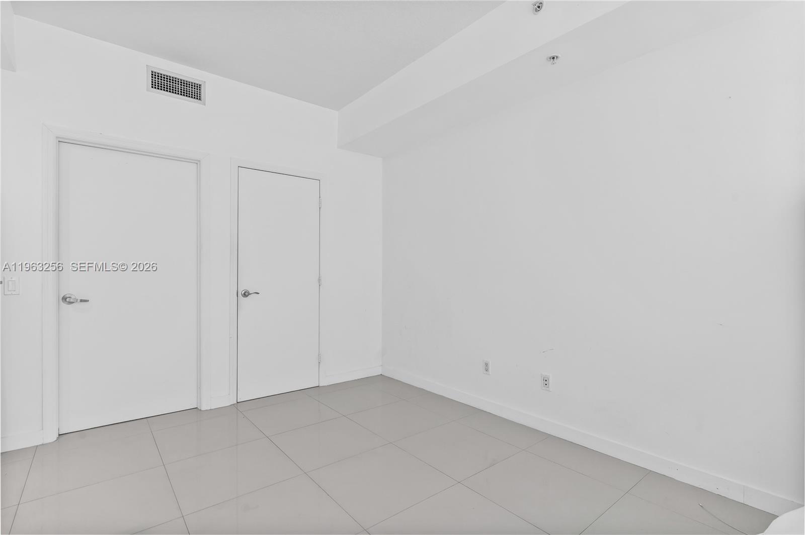 60 Southwest 13th Street, Unit 3416 Miami, FL 33130 - Photo 16 of 20 a view of an empty room