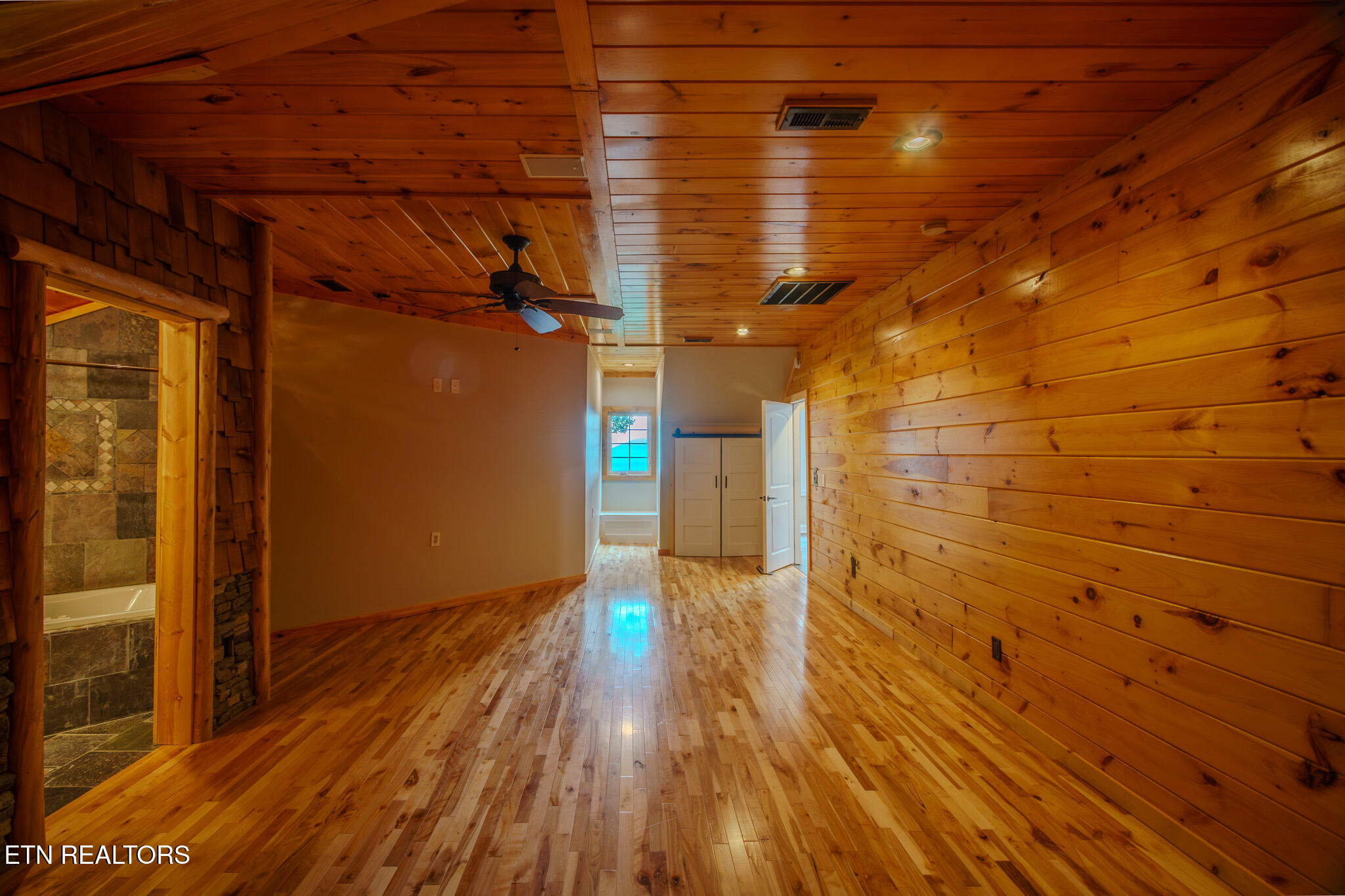 431 Thomas Loop Road Sevierville, TN 37876 - Photo 13 of 60 DSC02290-HDR