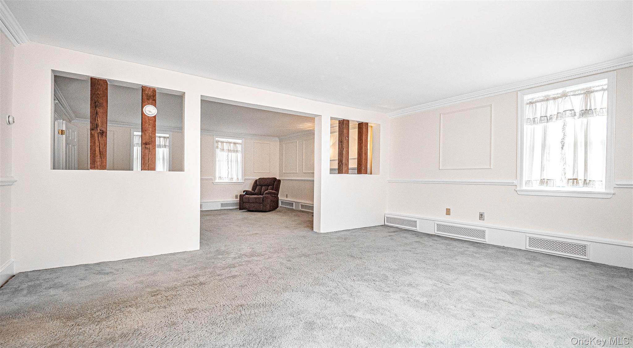 238 South Centerville Road Middletown, NY 10940 - Photo 6 of 28 an empty room with windows