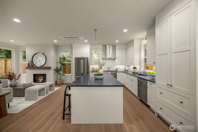 $2,088,888 | 10606 Northeast 54th Street, Kirkland, WA 98033