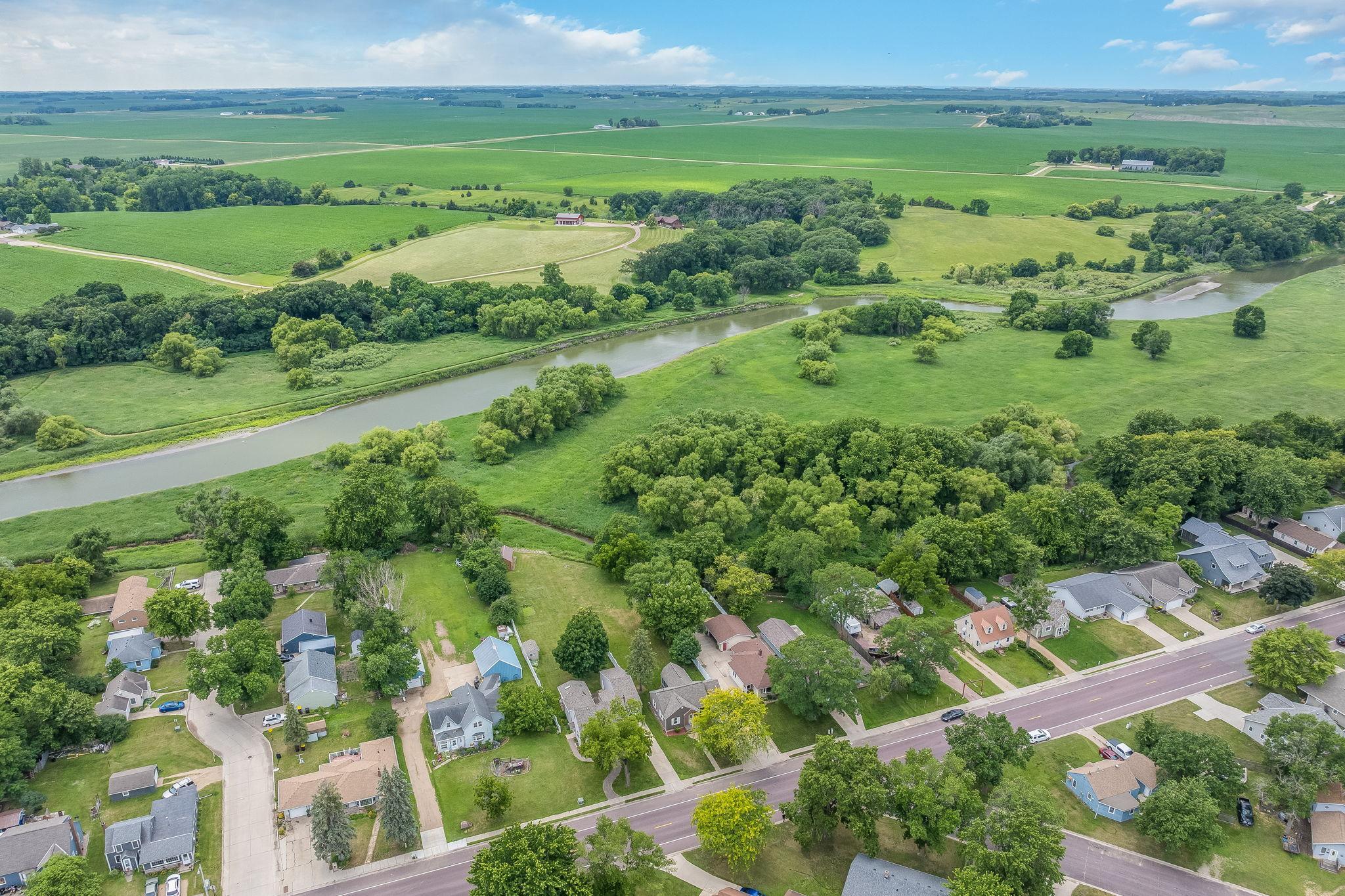 1193 River Road Windom, MN 56101 - Photo 12 of 52