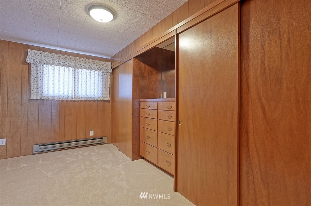 2017 Vernon Road Lake Stevens, WA 98258 - Photo 17 of 25 an empty room with windows
