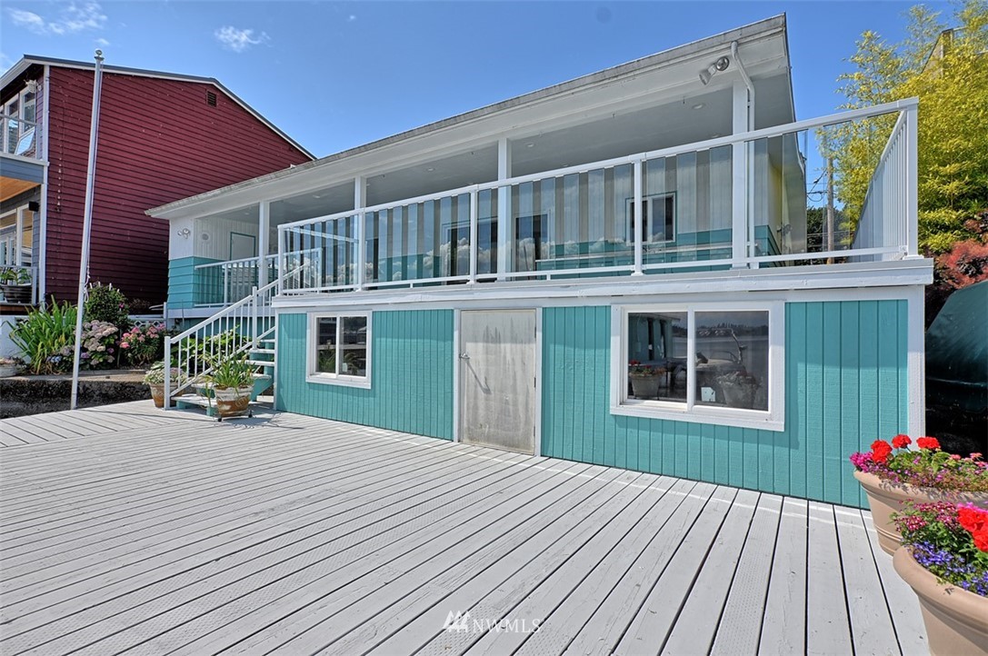 2017 Vernon Road Lake Stevens, WA 98258 - Photo 10 of 25 a view of a house with a porch