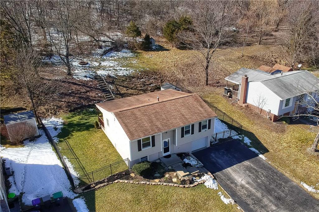 132 Fox Run Road Cranberry Township, PA 16066 - Photo 2 of 25 Gallery Image 2