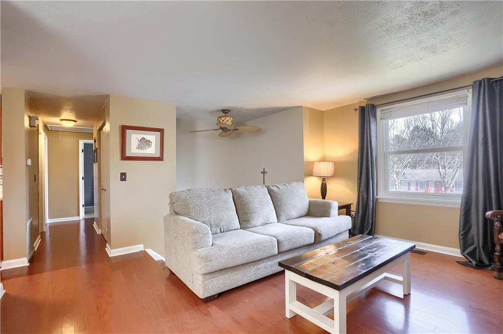 132 Fox Run Road Cranberry Township, PA 16066 - Photo 5 of 25 Gallery Image 5