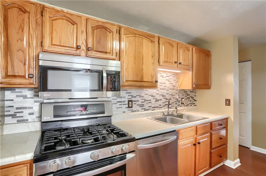 132 Fox Run Road Cranberry Township, PA 16066 - Photo 9 of 25 Gallery Image 9