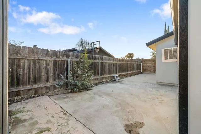 $364,200 | 2342 South Sowell Street, Visalia, CA 93277