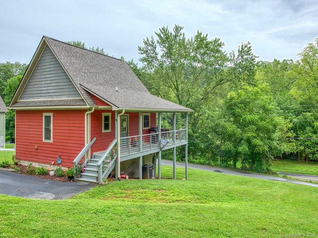 2604 Old Clyde Road Clyde, NC 28721 - Photo 2 of 24